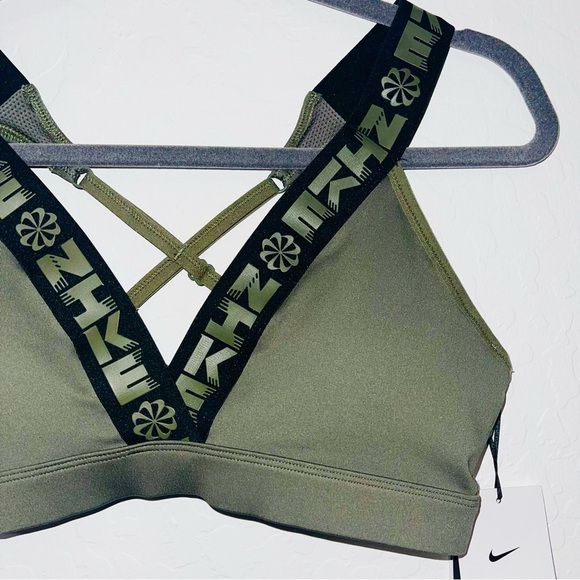 Nike | Womens Nike Sports Bra - Picture 3 of 3